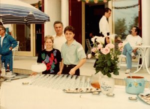 foto storica della famiglia maraldi e dello staff